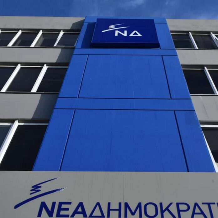 ΝΔ:-Ποιοι-νομίζουν-ότι-βρήκαν-ευκαιρία-για-comeback-–-Η-θεωρία-για-τη-Δεξιά,-οι-πλάτες-στον-ΣΥΡΙΖΑ-και-το-παράδειγμα-του-Καραμανλή