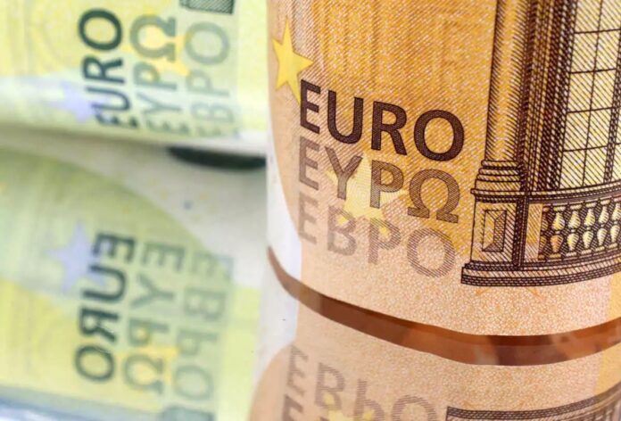 Πληθωρισμός:-Έκανε-«βουτιά»-στο-9,8%-τον-Οκτώβριο-σύμφωνα-με-τη-eurostat