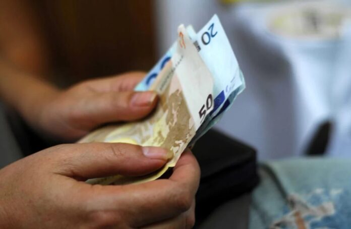 Επίδομα-ρεύματος:-Τελευταία-ημέρα-για-τις-αιτήσεις-–-Οι-δικαιούχοι-και-τα-ποσά