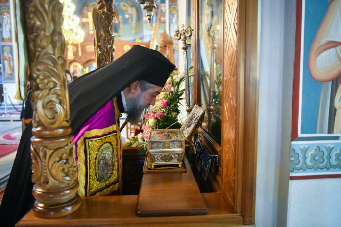 Σερρών-Θεολόγος:-«Η-Εκκλησία-του-Χριστού-εκφράζεται-Συνοδικώς,-διδάσκει-Ευαγγελικώς-και-διακονεί-θυσιαστικώς-τον-άνθρωπο»