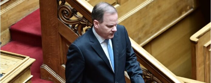 Βουλή:-Με-154-“ναι”-έγινε-δεκτή-η-πρόταση-της-ΝΔ-για-παραπομπή-Καραμανλή-σε-προανακριτική