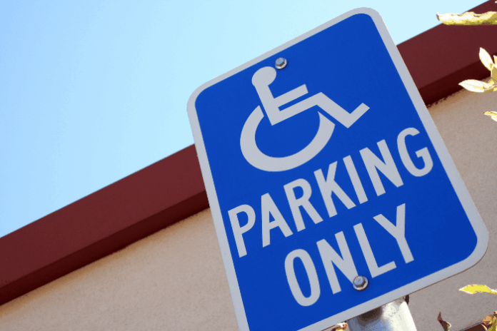 ΣΚΑΣΕ:-Σχετικά-με-τα-προβλήματα-προσβασιμότητας-στις-δημόσιες-αναπηρικές-θέσεις-στάθμευσης-στην-οδό-Λ.-Παπαπαύλου