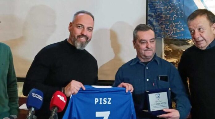 Ο-Λέσεκ-Πις-στην-κοπή-της-πίτας-της-ΠΑΕ-ΑΟΚ