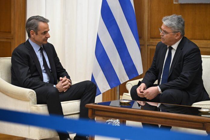 Νατσιός-σε-Μητσοτάκη:-Επ’ουδενί-η-χώρα-δεν-πρέπει-να-εμπλακεί-στην-πολεμική-σύρραξη
