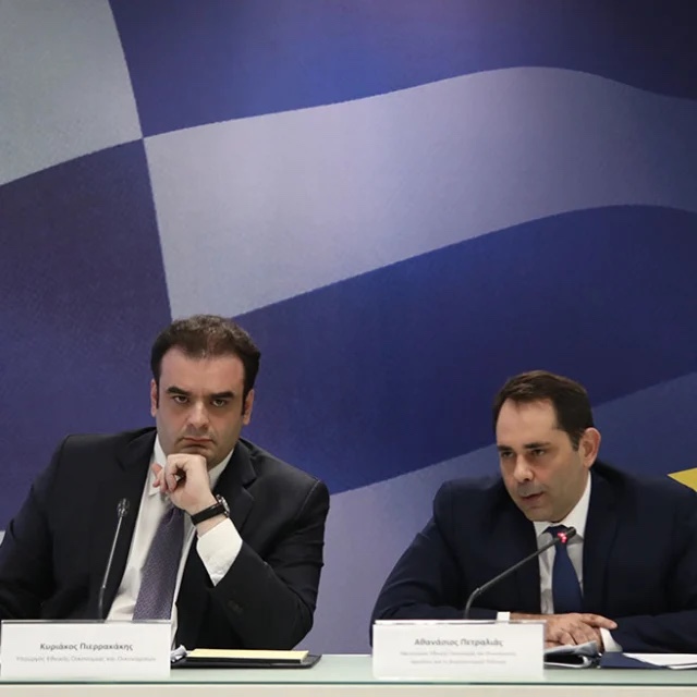 fuel-pass,-diesel-κίνησης-και-ακτοπλοϊκά-εισιτήρια:-Αναλυτικά-όλα-τα-μέτρα-στήριξης