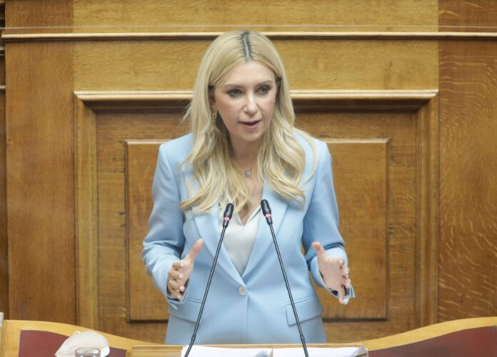 Το-«ευχαριστώ»-του-Συλλόγου-Εθελοντών-Δασοπροστασίας-Σιντικής-στη-Φωτεινή-Αραμπατζή