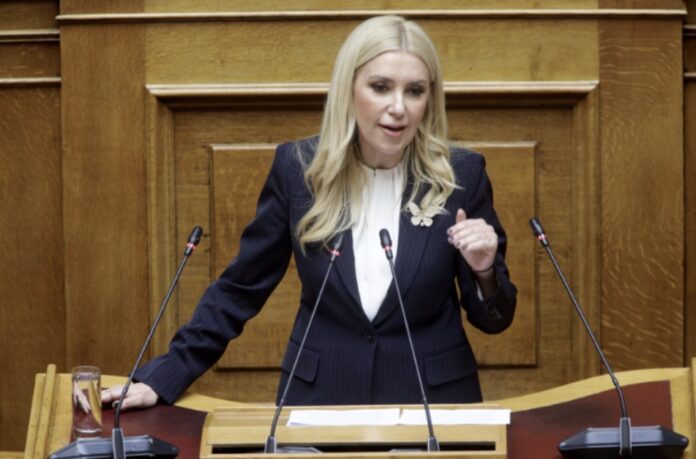 Φωτεινή-Αραμπατζή:-«Η-κατάργηση-της-περικοπής-των-συντάξεων-χηρείας-αποκαθιστά-μια-μεγάλη-αδικία»