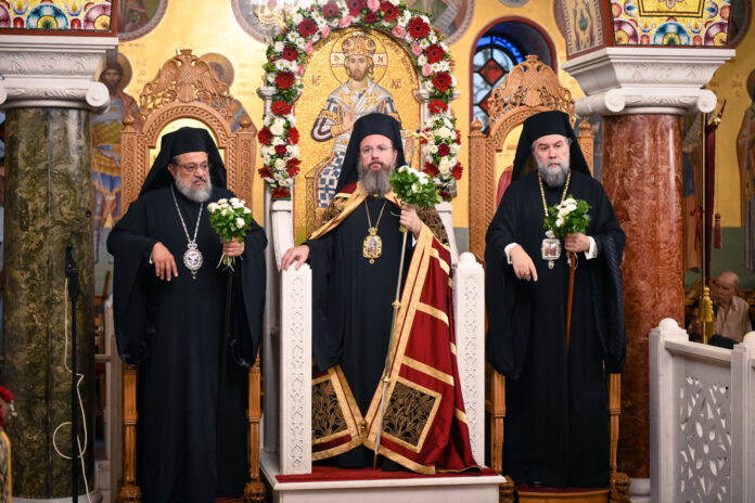 Αιτωλίας-Δαμασκηνός:-«Η-εύλαλη-σιωπή-του-Χριστού-επί-του-Ζωοποιού-Σταυρού-είναι-η-δύναμή-Του-και-η-δόξα-Του»